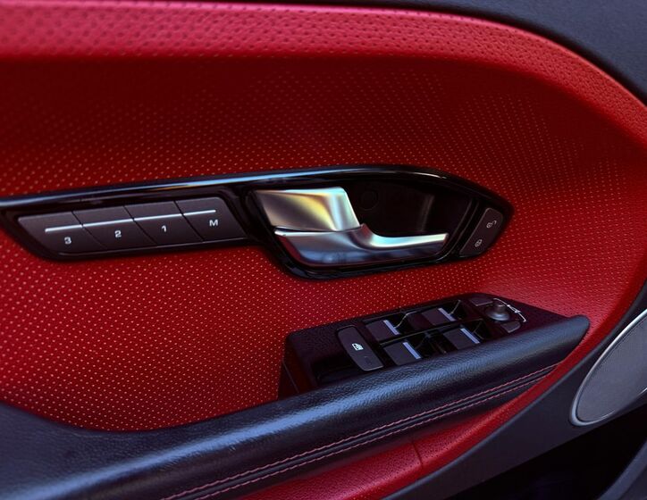 Land Rover Range Rover Evoque 13