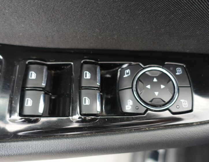 Ford S-MAX 19