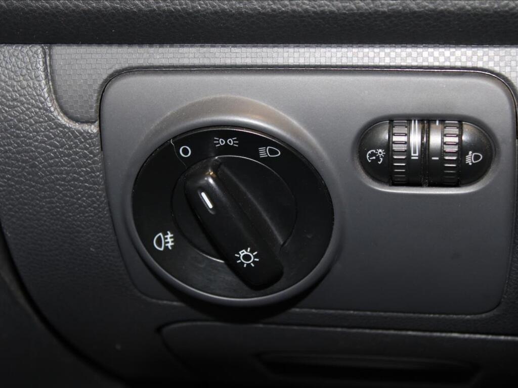 Volkswagen Golf 21