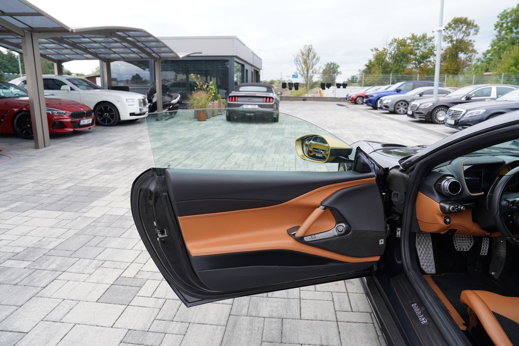 Ferrari 812