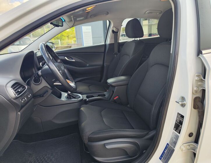 Hyundai i30 13