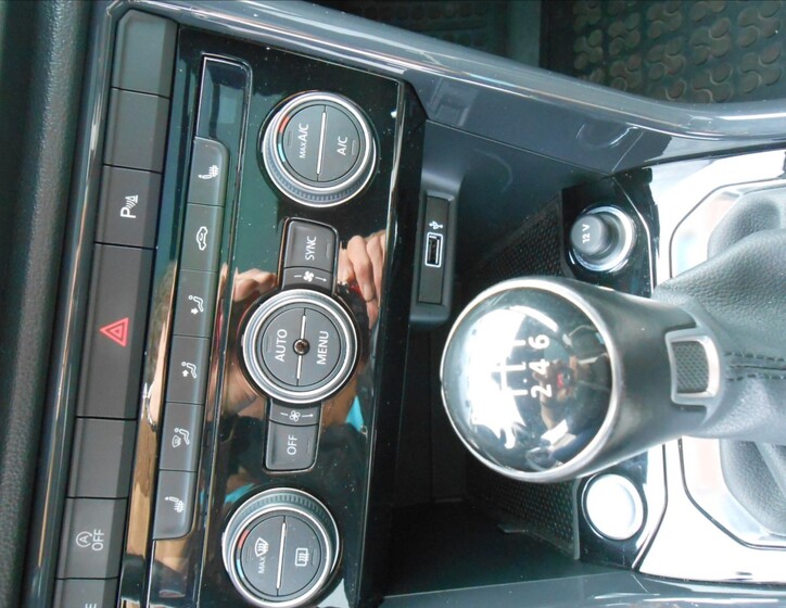 Volkswagen T-Roc 29