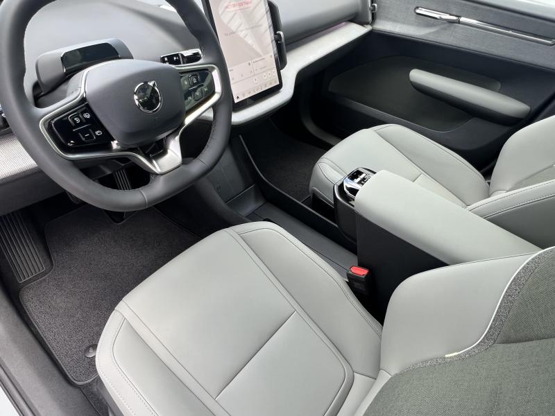 Volvo EX30