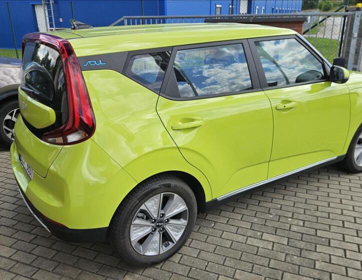 KIA e-Soul 5
