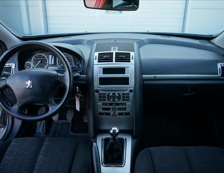 Peugeot 407 8