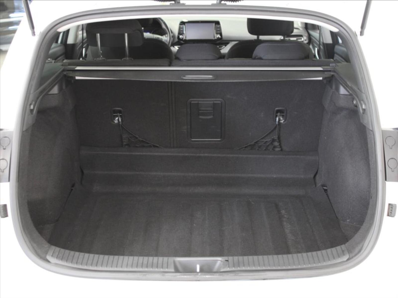 Hyundai i30 21