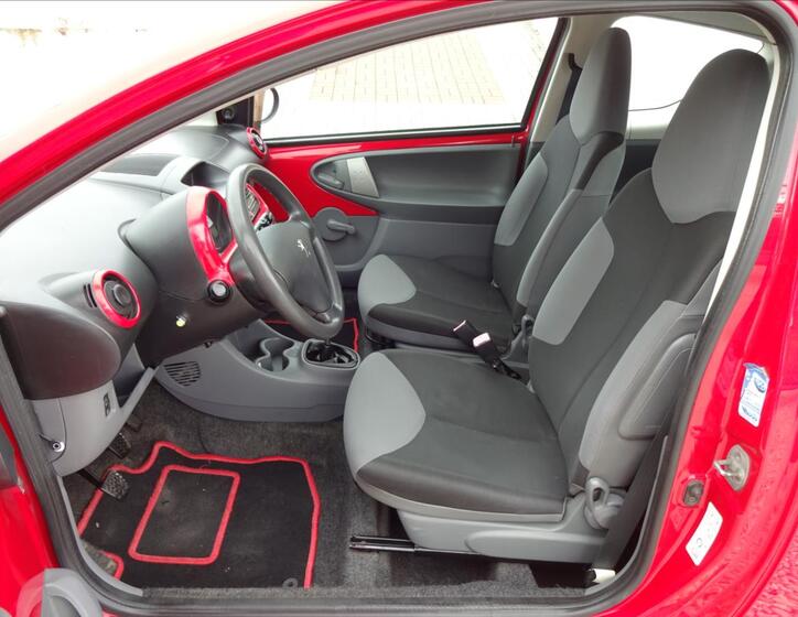 Peugeot 107 16