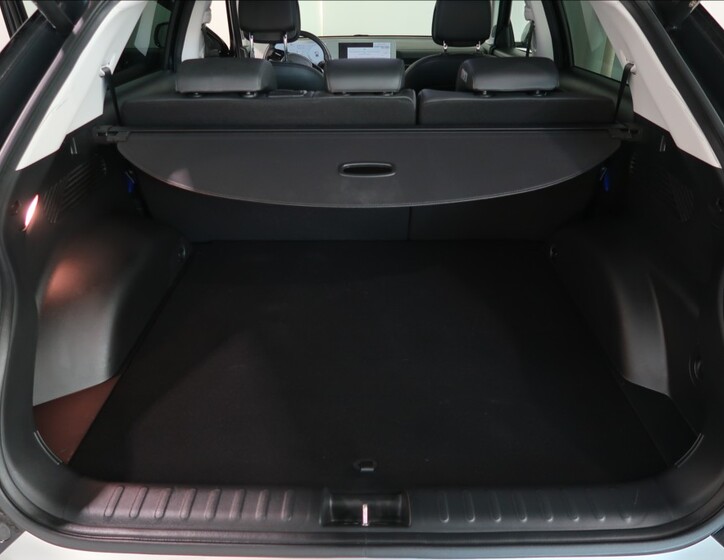 Hyundai IONIQ 23