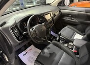 Mitsubishi Outlander 7