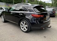 Infiniti QX70 7