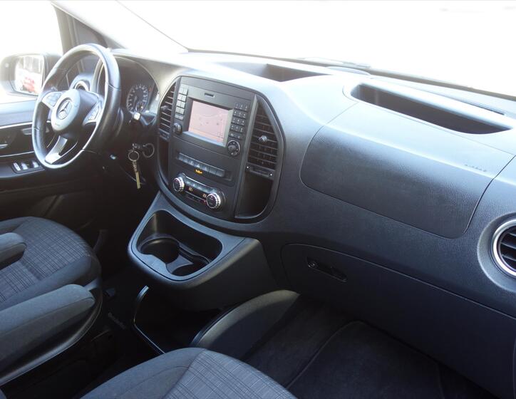 Mercedes-Benz Vito 10