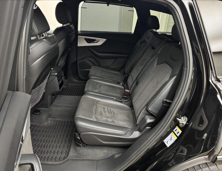 Audi Q7 50