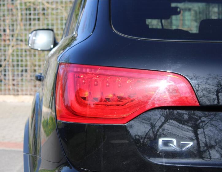 Audi Q7 44