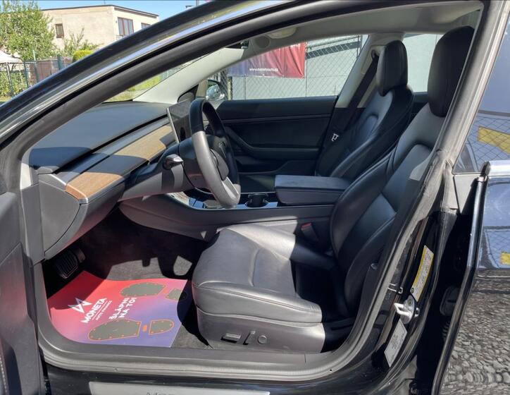 Tesla Model 3 14