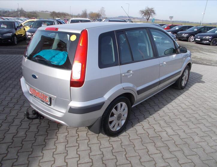 Ford Fusion 11