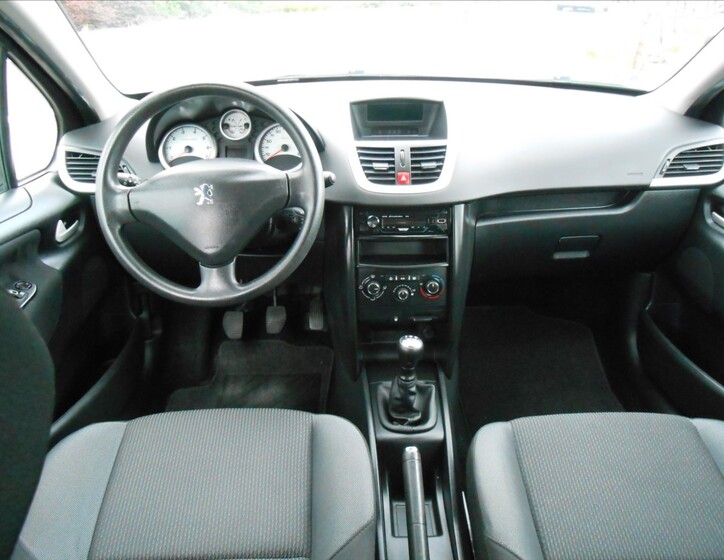 Peugeot 207 7