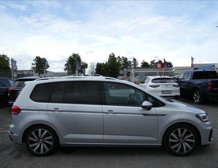 Volkswagen Touran 12