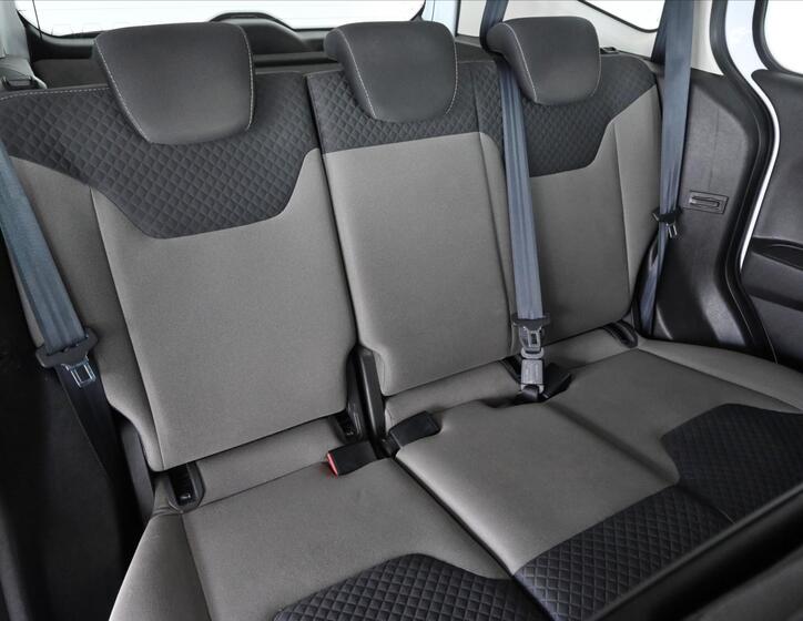 Ford Tourneo Courier 25
