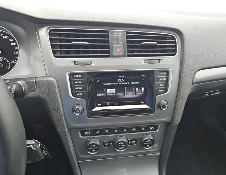 Volkswagen Golf 18