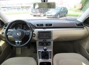 Volkswagen Passat 9