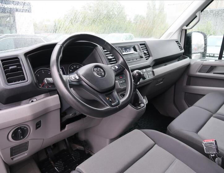 Volkswagen Crafter 9