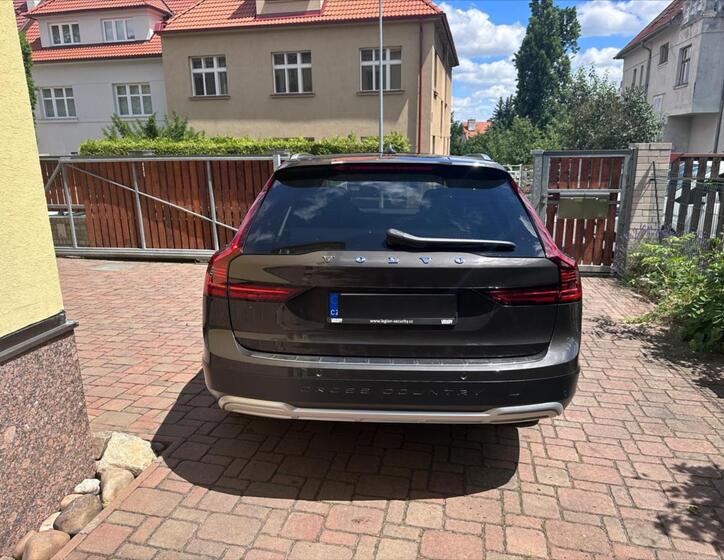 Volvo V90 6