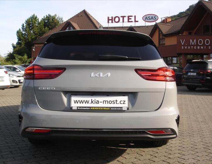 KIA Ceed 8