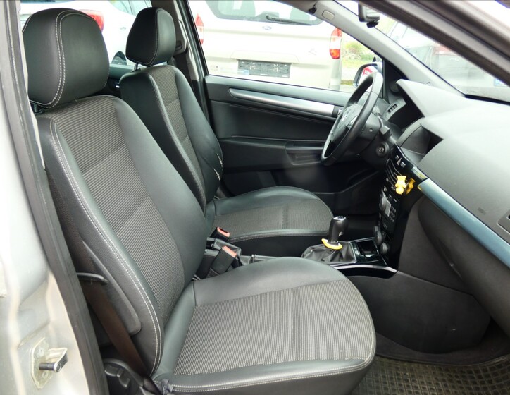 Opel Astra 10