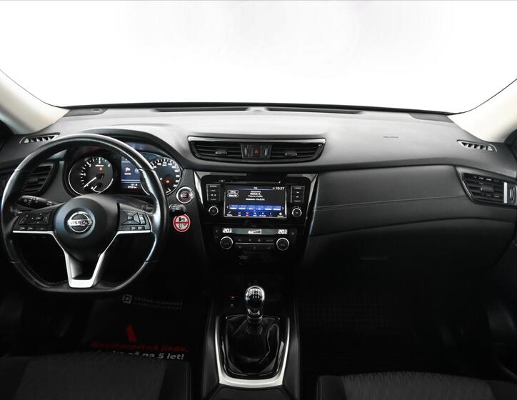 Nissan X-Trail 11