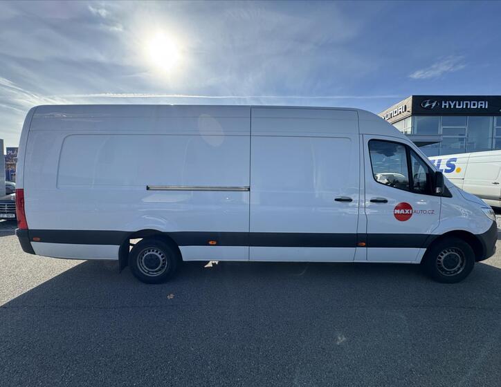 Mercedes-Benz Sprinter 14