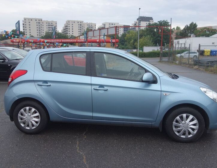 Hyundai i20 4
