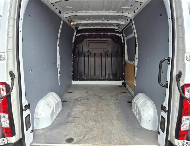 Opel Movano 13