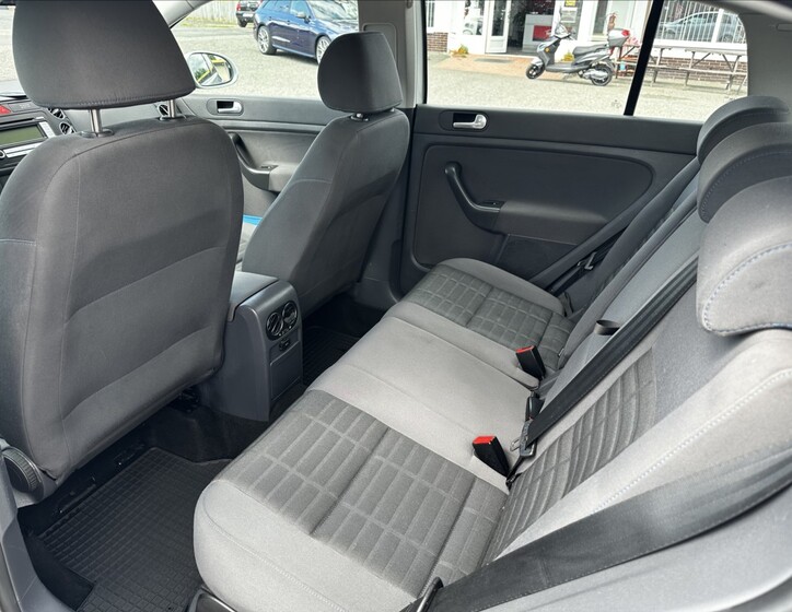 Volkswagen Golf Plus 11