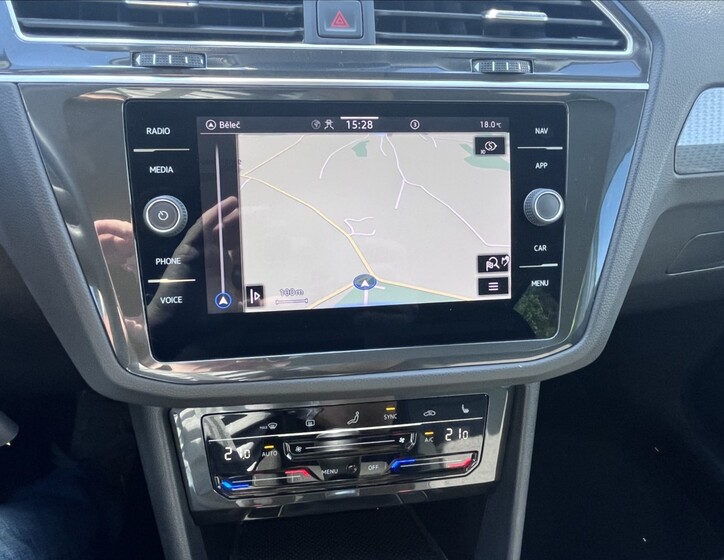 Volkswagen Tiguan 9