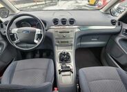 Ford Galaxy 9