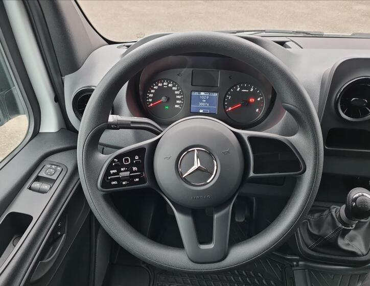 Mercedes-Benz Sprinter 10