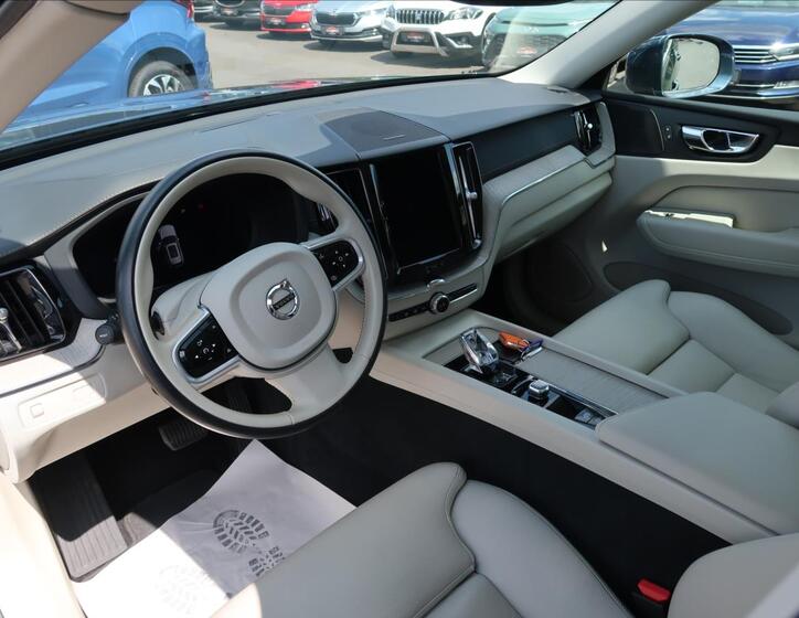 Volvo XC60 9