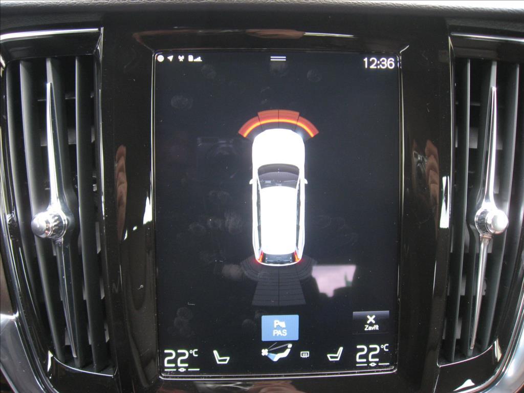 Volvo V90 35