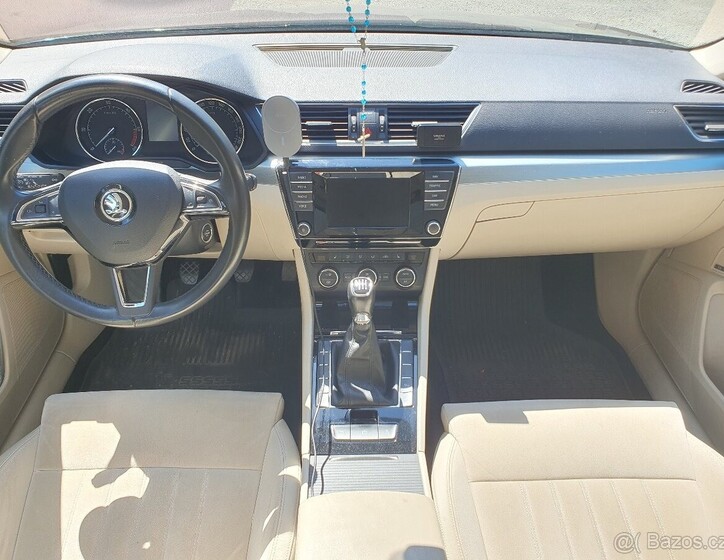 Škoda Superb 12