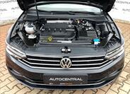 Volkswagen Passat 9