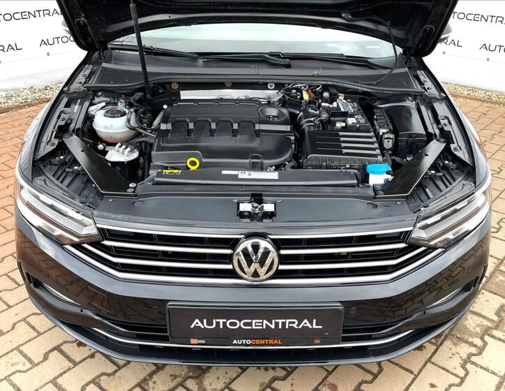 Volkswagen Passat 9