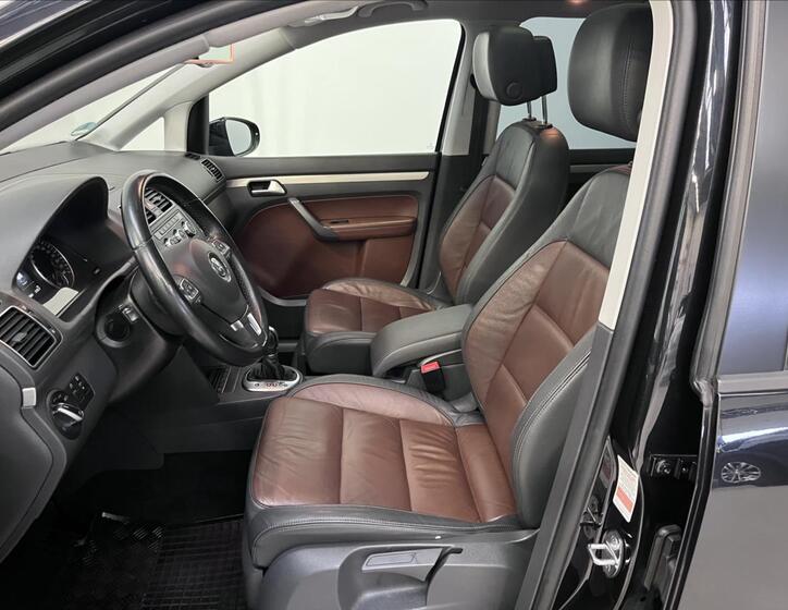 Volkswagen Touran 14