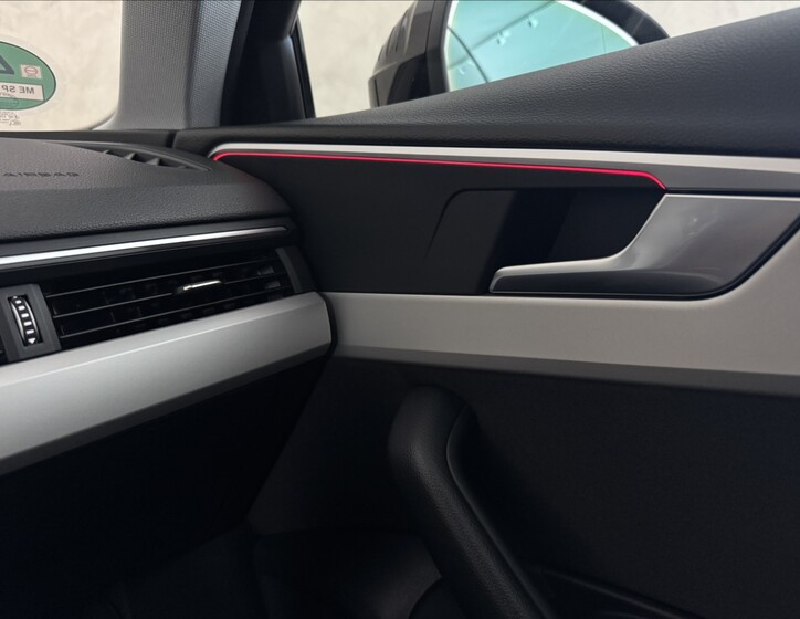 Audi A4 40