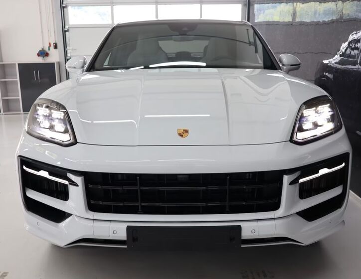 Porsche Cayenne 2