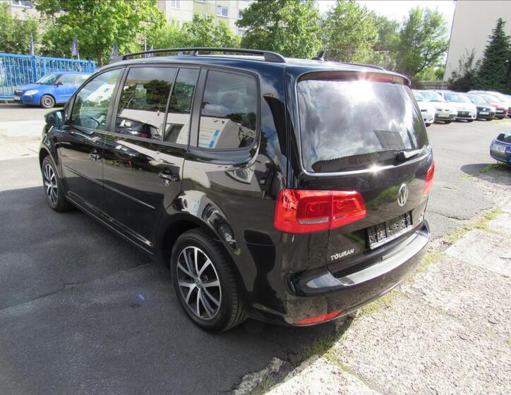 Volkswagen Touran 4