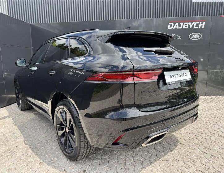 Jaguar F-Pace 7
