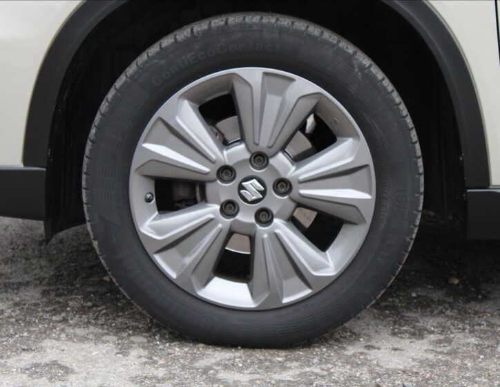 Suzuki Vitara 27