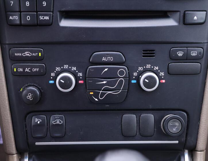 Volvo XC90 17