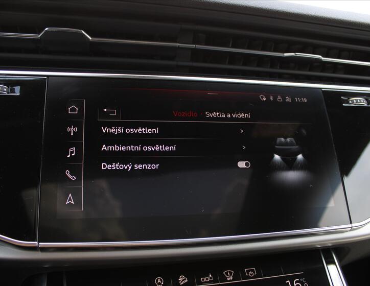 Audi Q8 24