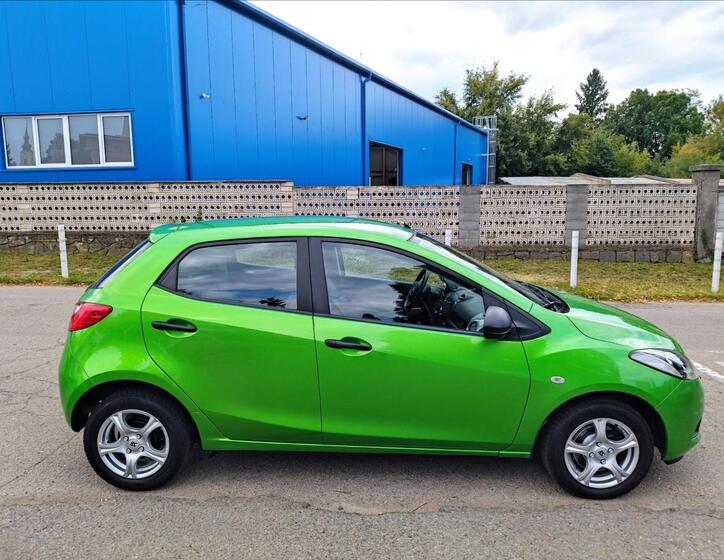 Mazda 2 5